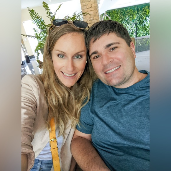 Meet your Posher, Carly - Picture 2 of 2